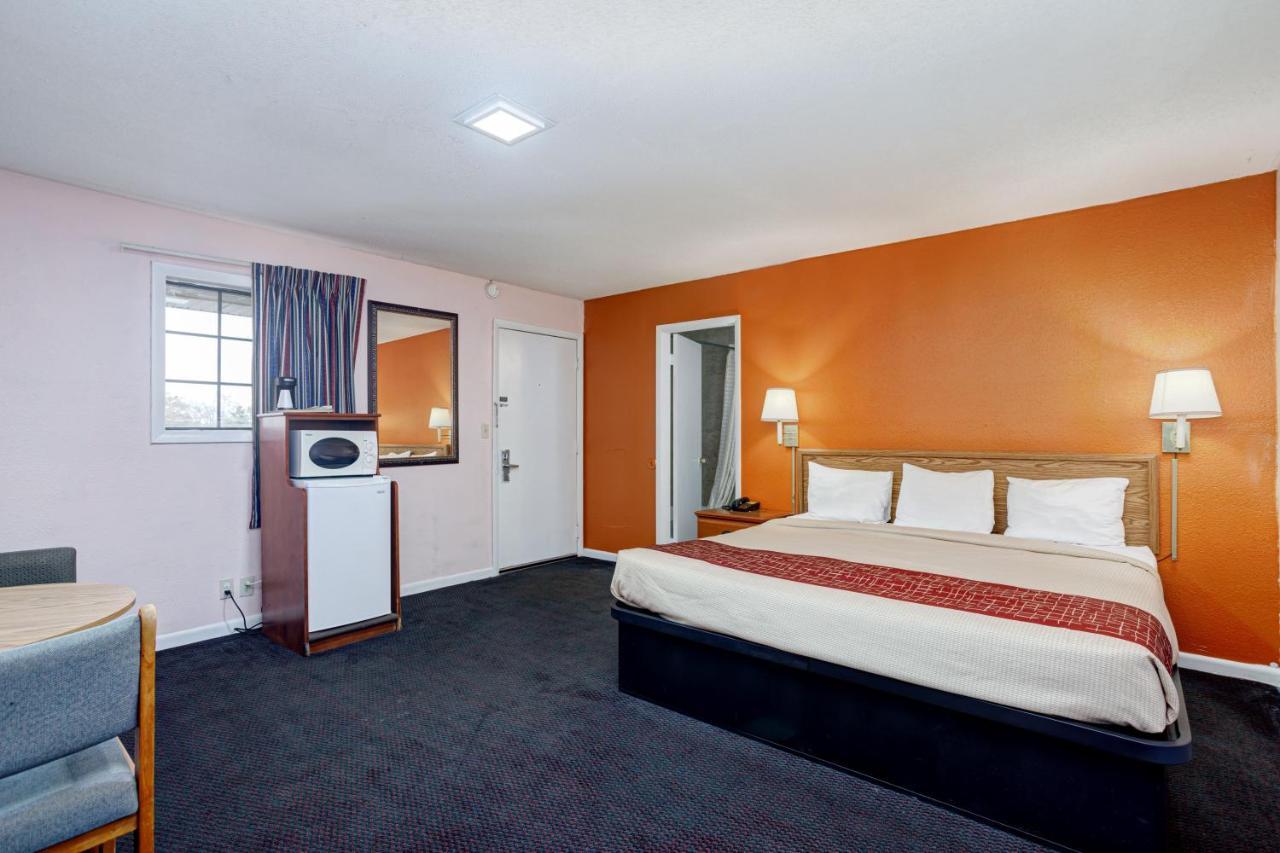 Regency Inn Fayetteville Exteriér fotografie